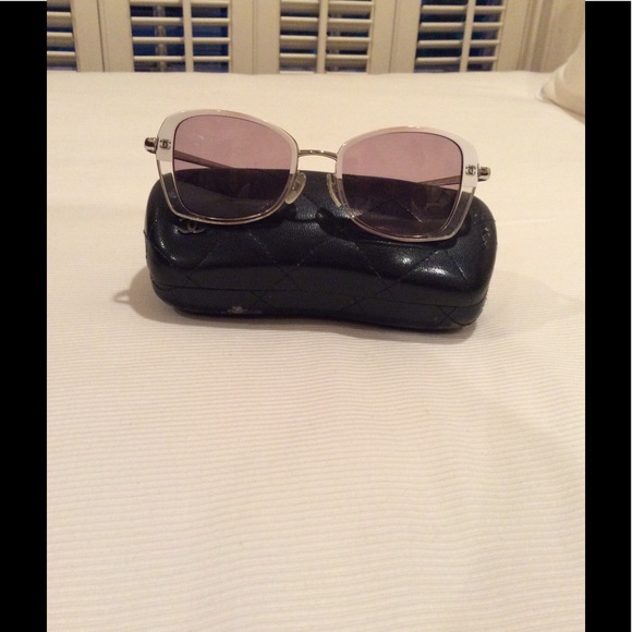 Chanel Authentic Sunglasses with original box - Picture 6 of 6